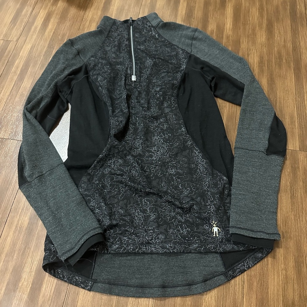 Smartwool merino wool 
PhD Light Printed Wind 1/2-Zip Top 
SW0SO171
Size small - Picture 2 of 7